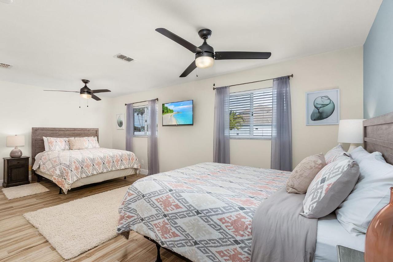 Villa Three Sisters - Roelens Vacations Cape Coral Exterior photo