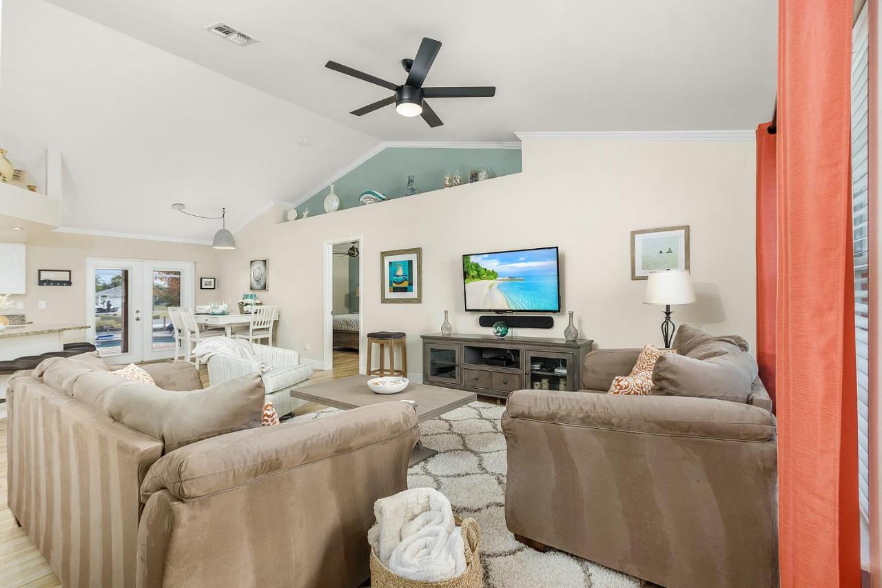 Villa Three Sisters - Roelens Vacations Cape Coral Exterior photo