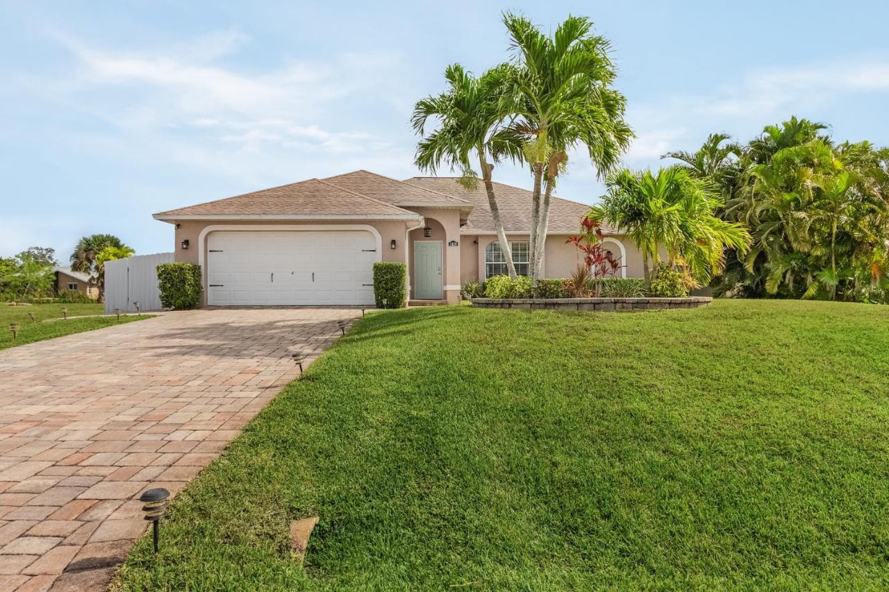 Villa Three Sisters - Roelens Vacations Cape Coral Exterior photo