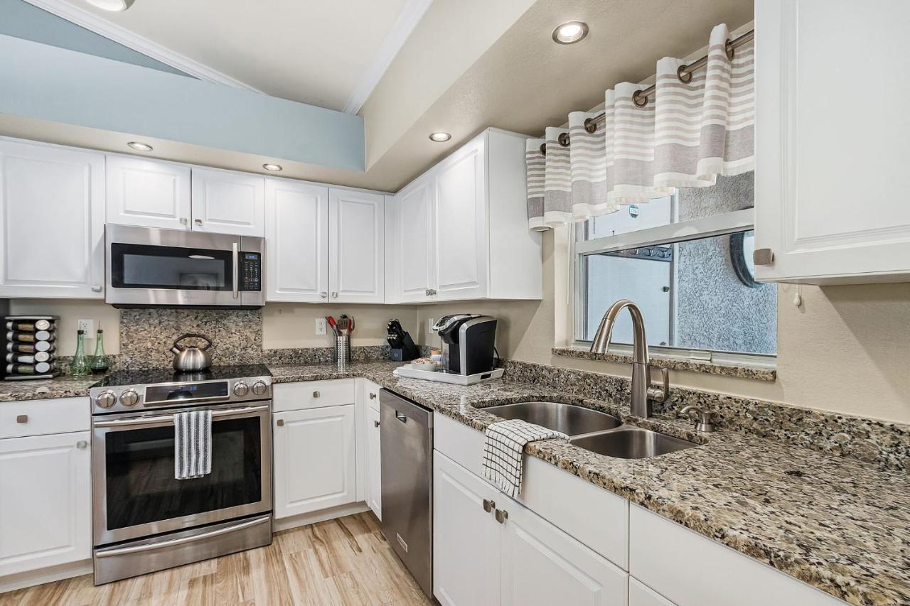 Villa Three Sisters - Roelens Vacations Cape Coral Exterior photo